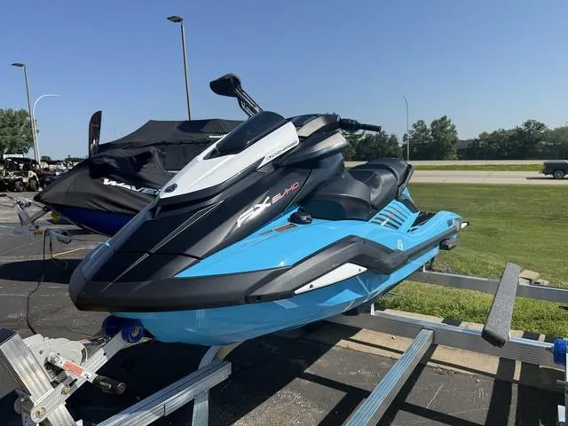 Slide: The Image of Yamaha FX SVHO 2025 - 3