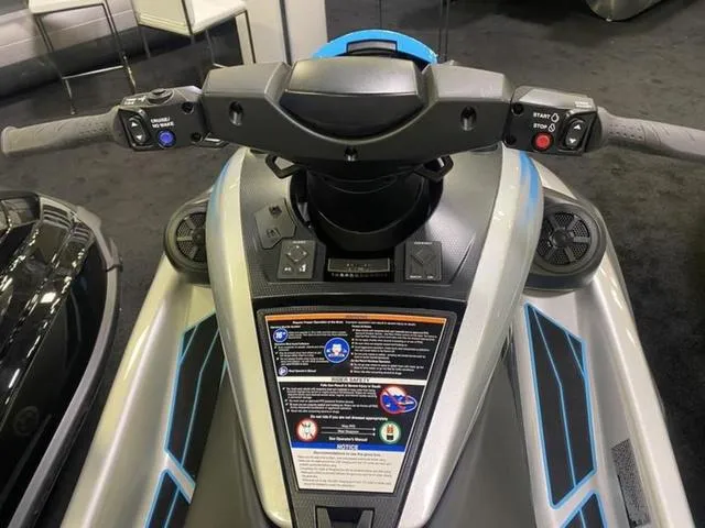 Slide: The Image of Yamaha FX Cruiser HO 2024 - 6