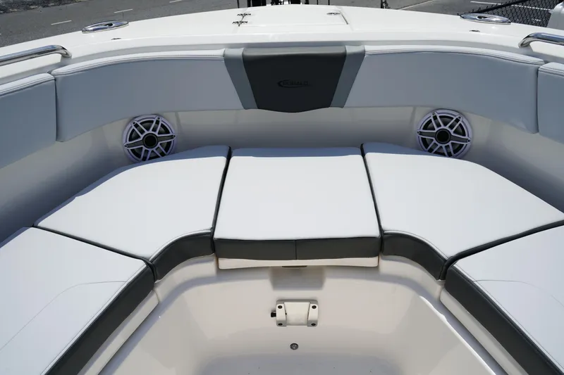 Slide: The Image of Robalo R300 Center Console 2026 - 54