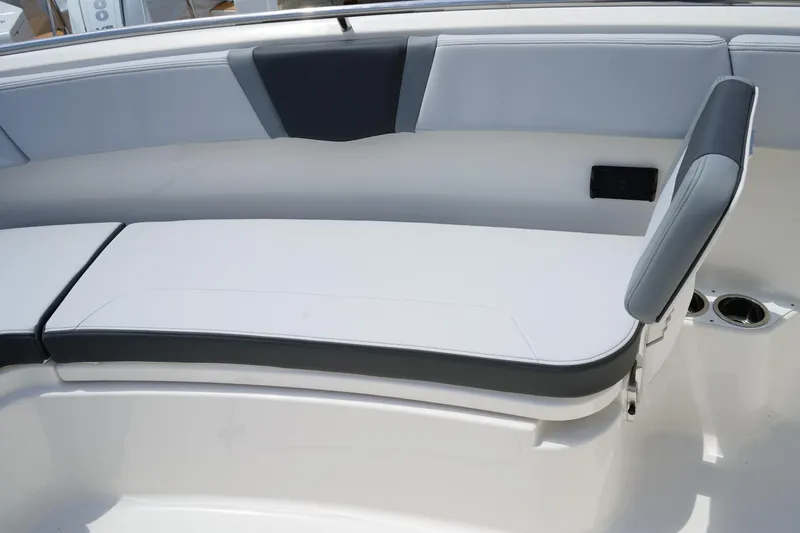 Slide: The Image of Robalo R300 Center Console 2026 - 55
