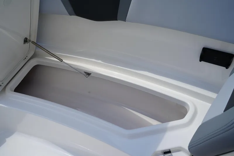 Slide: The Image of Robalo R300 Center Console 2026 - 56