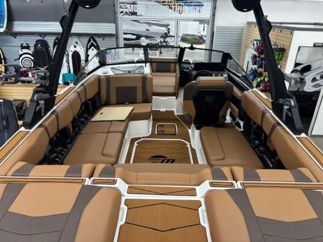 Slide: The Image of Malibu Wakesetter 22 MXZ 2025 - 6