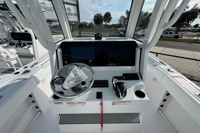 Slide: The Image of Sportsman Heritage 231 helm with Garmin electronics - 10