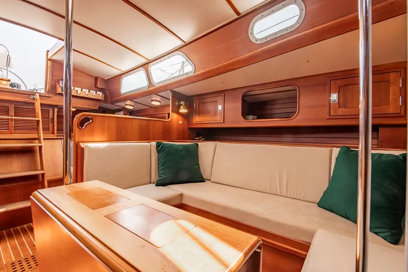 Slide: The Image of Hinckley Yachts Sou'wester 42 1988 - 50