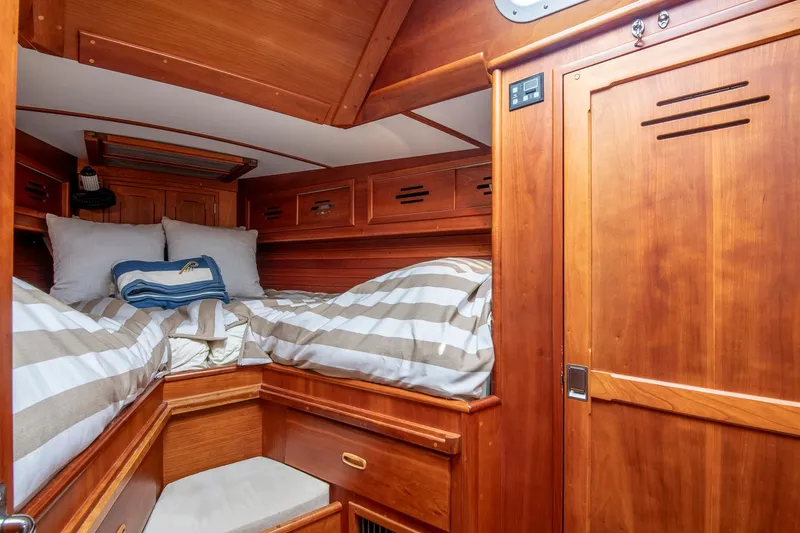 Slide: The Image of Hinckley Yachts Sou'wester 42 1988 - 55