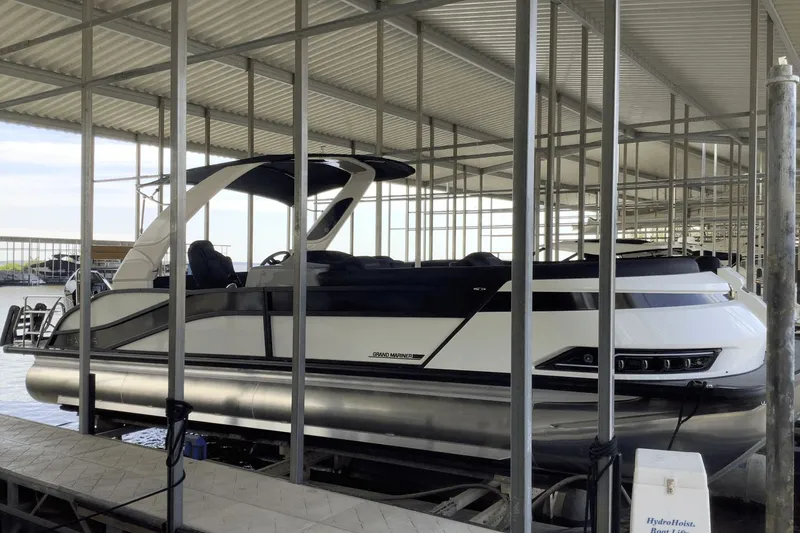 Slide: The Image of Harris Grand Mariner 250 2026 - 5