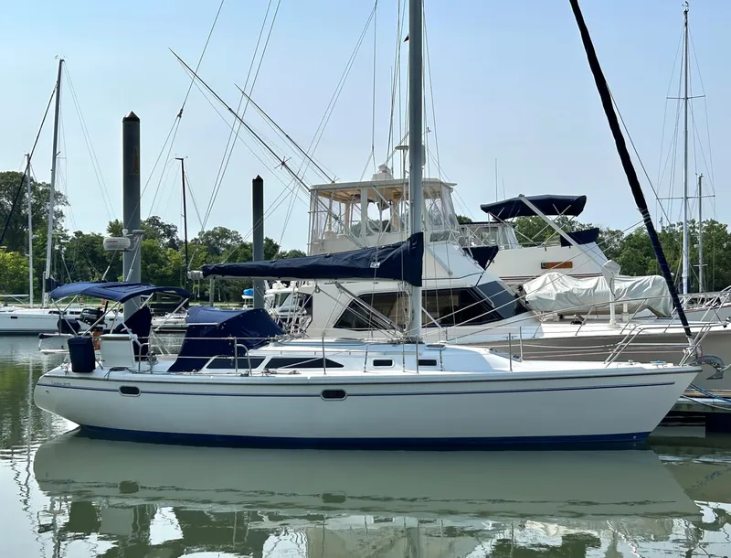 Slide: The Image of Catalina 36 MkII 1999 - 0