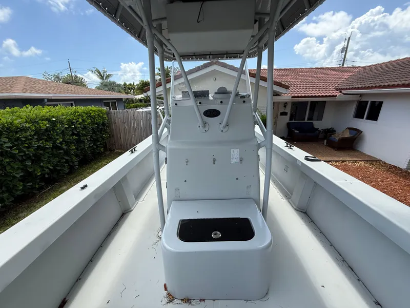 Slide: The Image of Boston Whaler 260 Outrage 2005 - 52