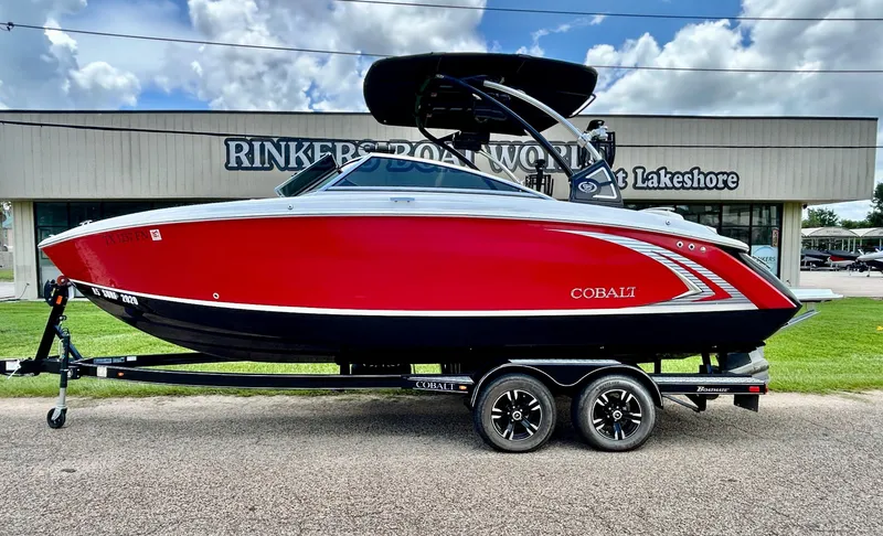 Slide: The Image of Cobalt R5 Surf 2020 - 5