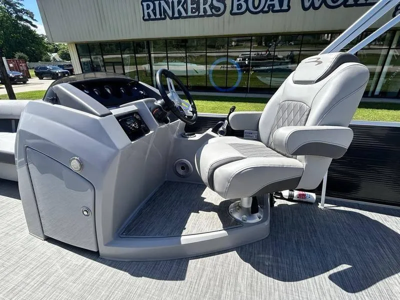 Slide: The Image of Bennington 22 SX 2020 - 14