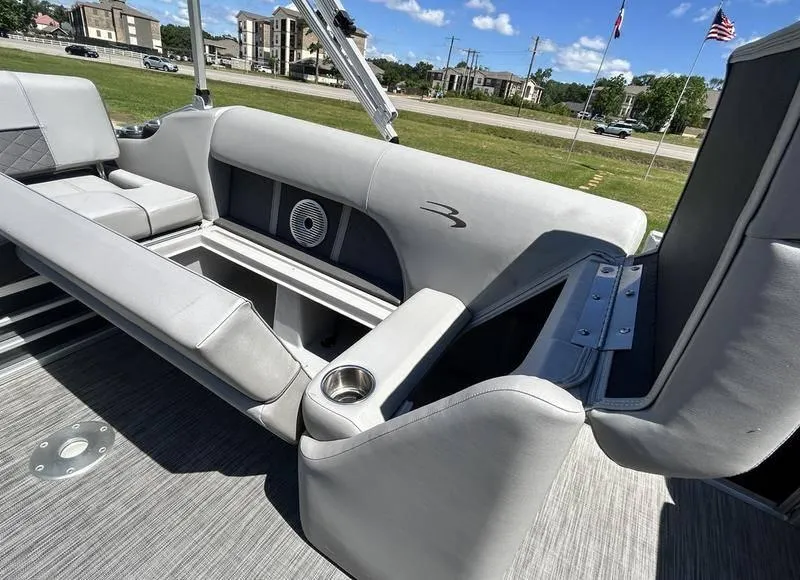 Slide: The Image of Bennington 22 SX 2020 - 20