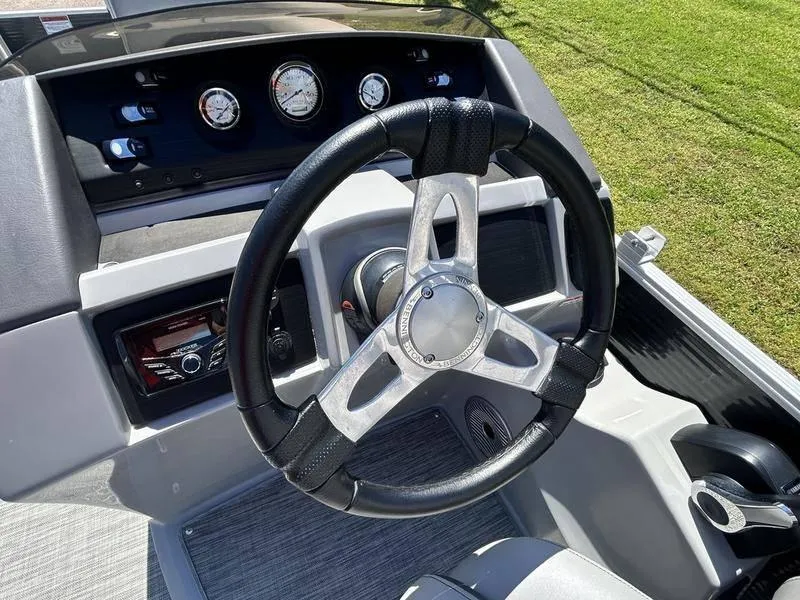 Slide: The Image of Bennington 22 SX 2020 - 23