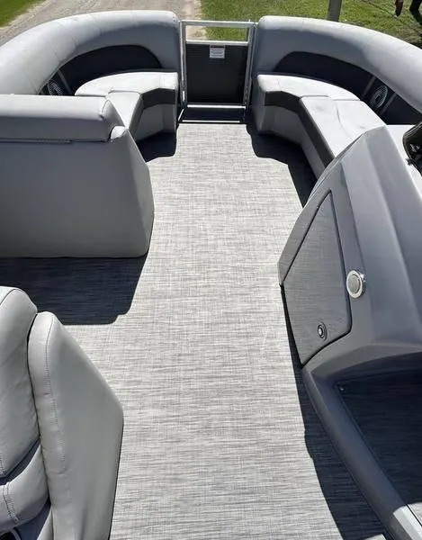 Slide: The Image of Bennington 22 SX 2020 - 26