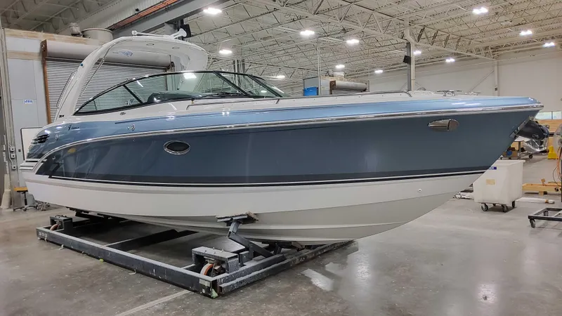 The Image of 2025 Formula 290 Bowrider 1 - 1