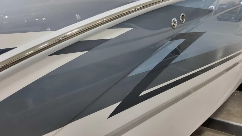 Slide: The Image of 2025 Formula 290 Bowrider 2 - 2