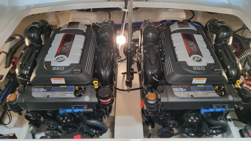 Slide: The Image of 2025 Formula 290 Bowrider 7 - 7