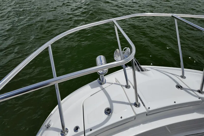 Slide: The Image of Sea Ray Sundancer 320 Outboard 2023 - 22