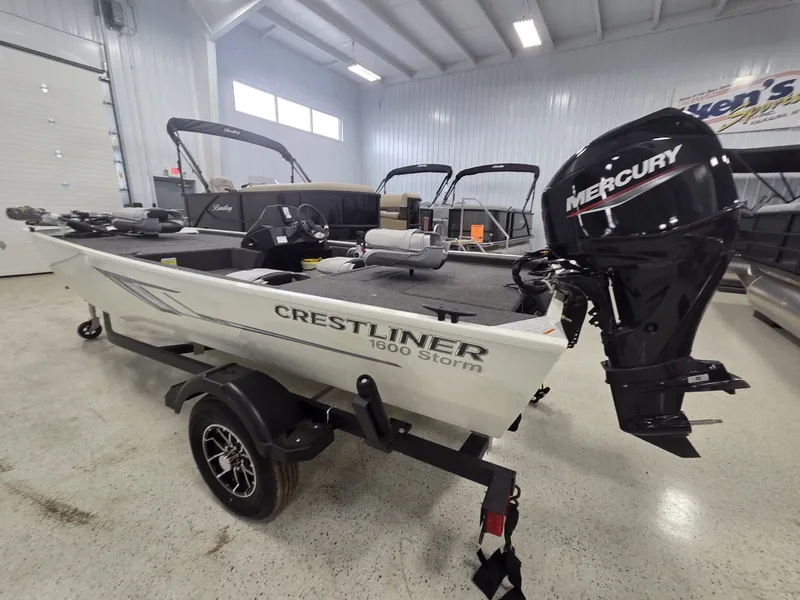 Slide: The Image of Crestliner 1600 Storm 2025 - 3