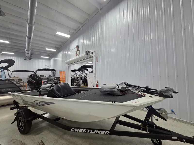 Slide: The Image of Crestliner 1600 Storm 2025 - 6