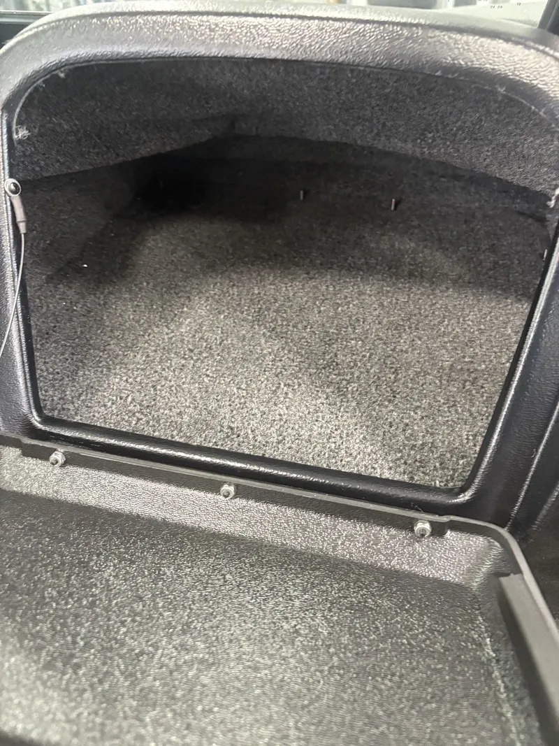 Slide: The Image of Crestliner 1650 Kodiak 2025 - 12