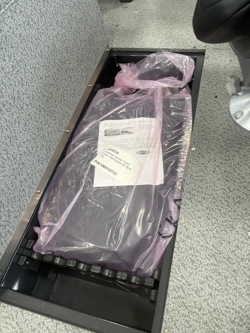 Slide: The Image of Crestliner 1650 Kodiak 2025 - 14