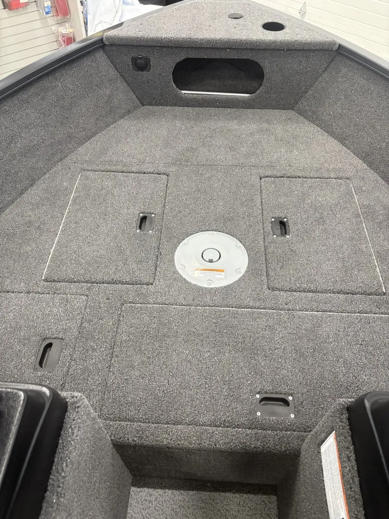 Slide: The Image of Crestliner 1650 Kodiak 2025 - 15