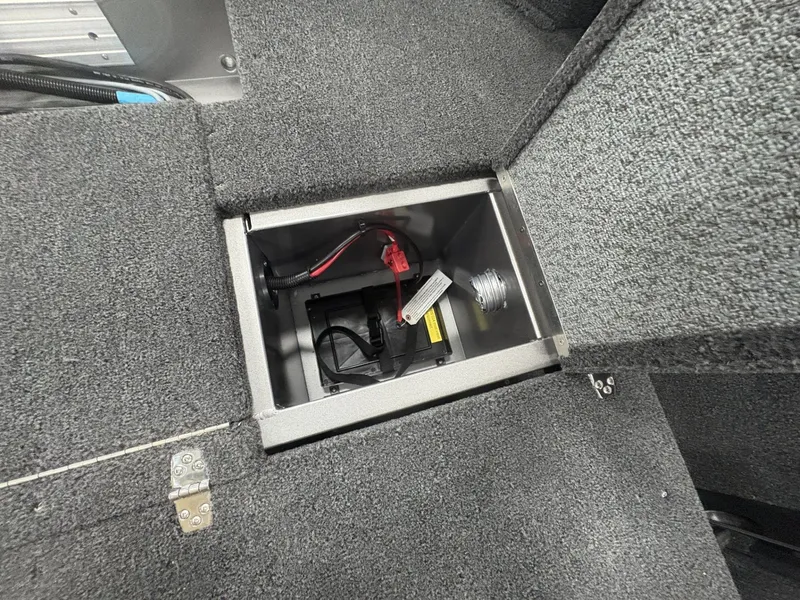 Slide: The Image of Crestliner 1650 Kodiak 2025 - 12