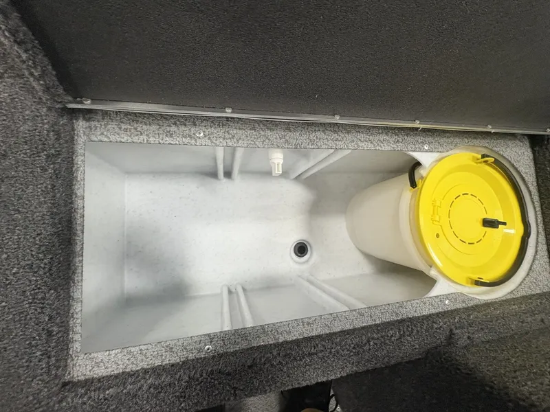 Slide: The Image of Crestliner 1650 Kodiak 2025 - 19