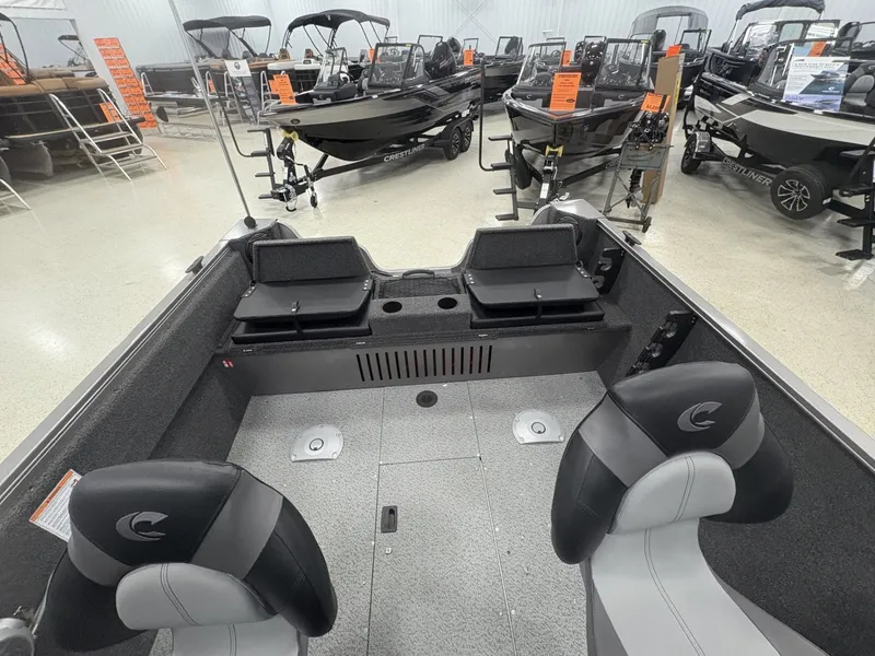 Slide: The Image of Crestliner 1650 Kodiak WT 2025 - 13