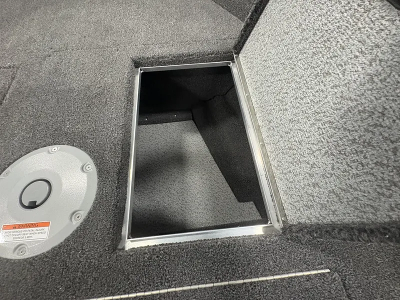 Slide: The Image of Crestliner 1650 Kodiak WT 2025 - 22