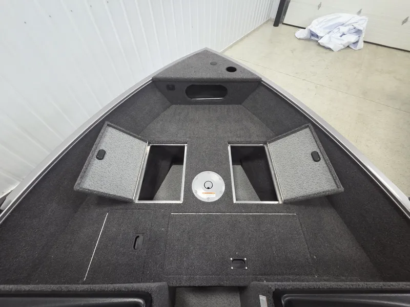 Slide: The Image of Crestliner 1650 Kodiak 2025 - 11