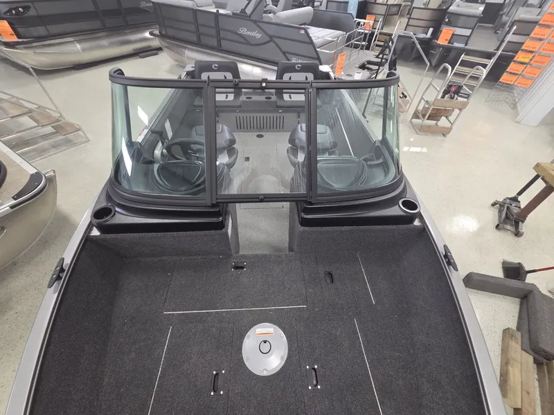 Slide: The Image of Crestliner 1650 Kodiak 2025 - 13