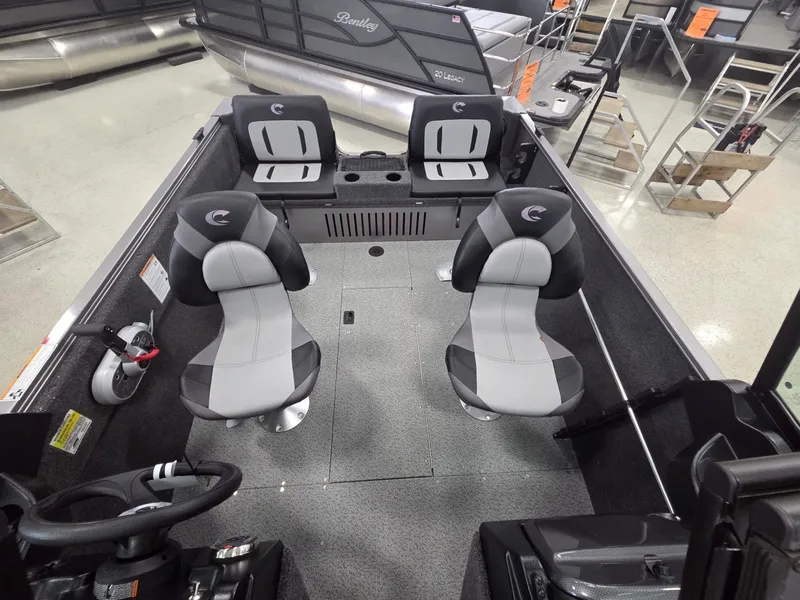 Slide: The Image of Crestliner 1650 Kodiak 2025 - 14