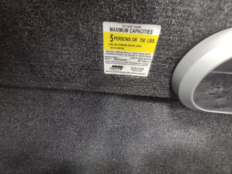 Slide: The Image of Crestliner 1650 Kodiak 2025 - 25