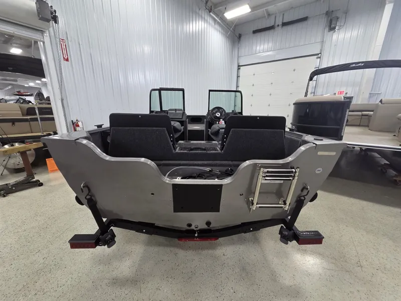 Slide: The Image of Crestliner 1650 Kodiak WT 2025 - 6