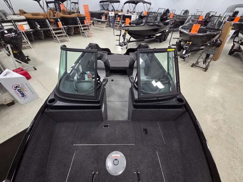 Slide: The Image of Crestliner 1650 Kodiak 2025 - 13