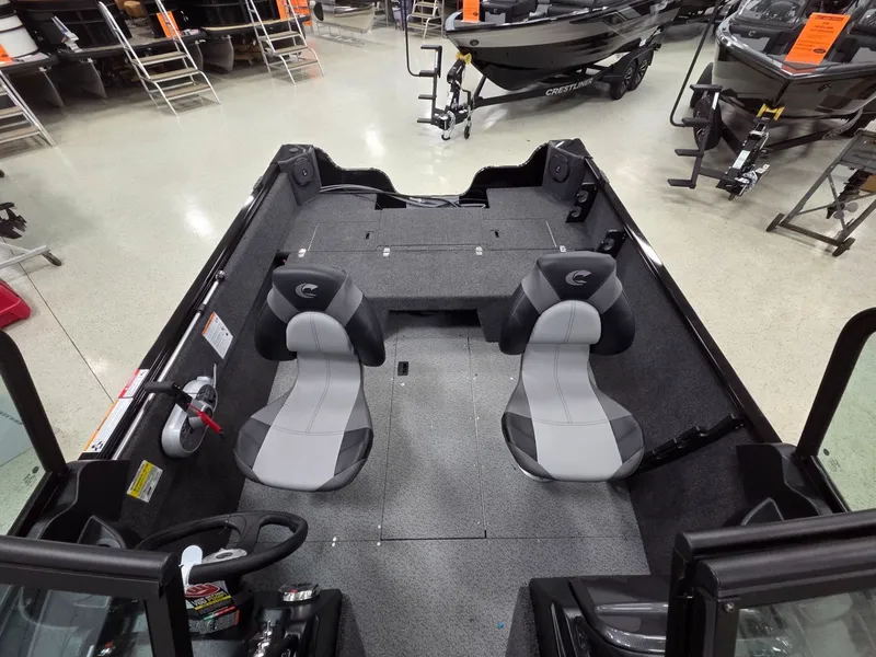 Slide: The Image of Crestliner 1650 Kodiak 2025 - 14