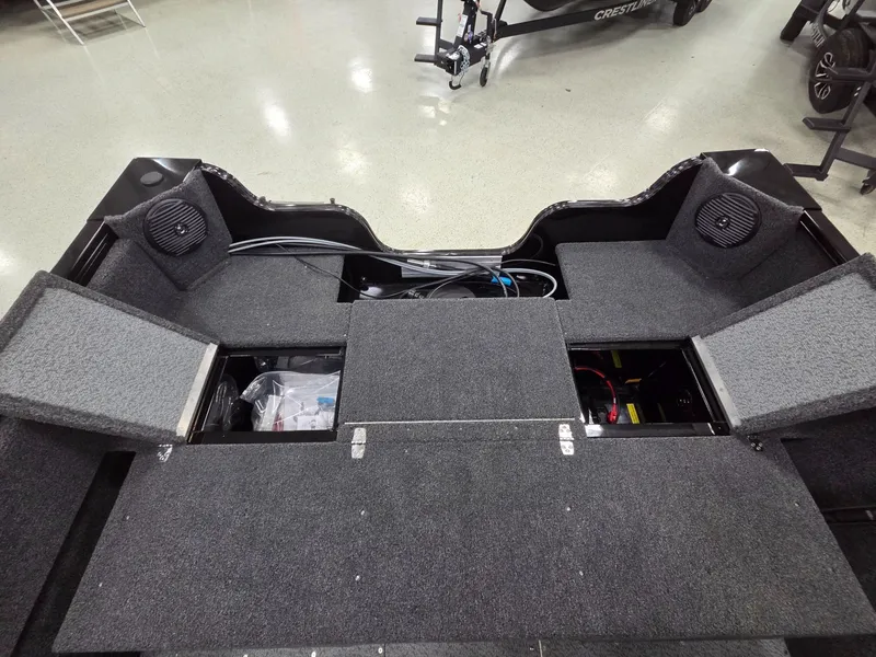 Slide: The Image of Crestliner 1650 Kodiak 2025 - 17