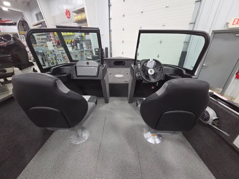 Slide: The Image of Crestliner 1650 Kodiak 2025 - 23