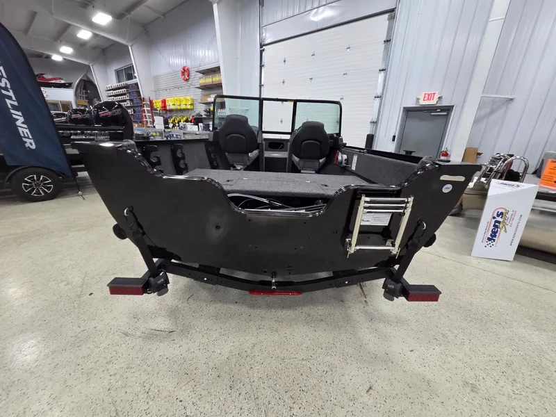 Slide: The Image of Crestliner 1650 Kodiak 2025 - 7