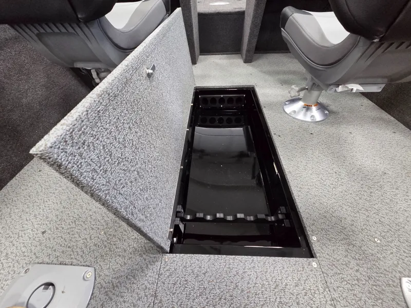 Slide: The Image of Crestliner 1650 Kodiak 2025 - 19