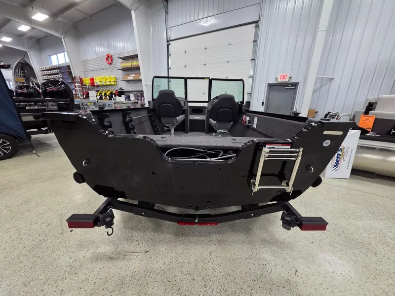 Slide: The Image of Crestliner 1650 Kodiak 2025 - 4