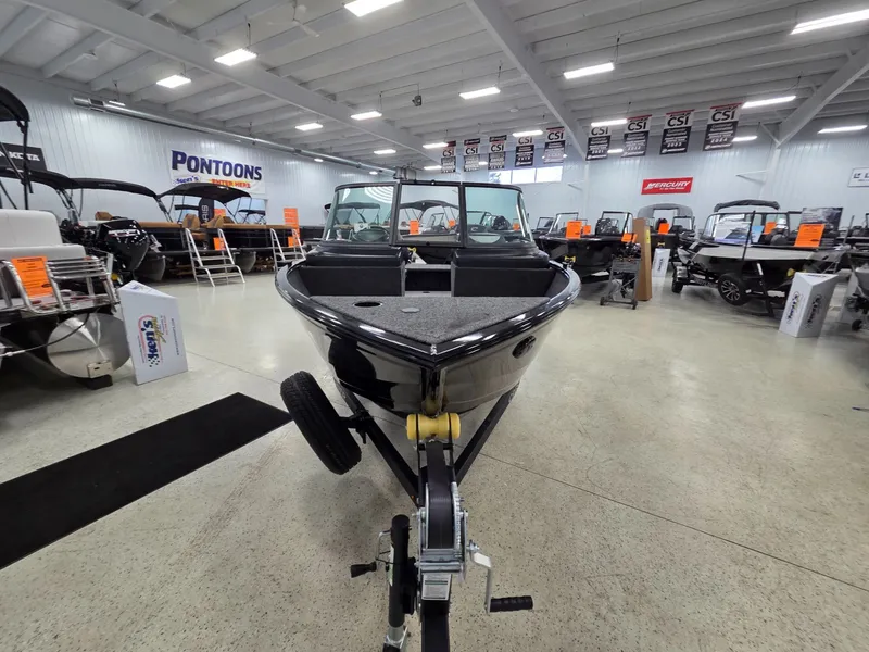 Slide: The Image of Crestliner 1650 Kodiak 2025 - 8