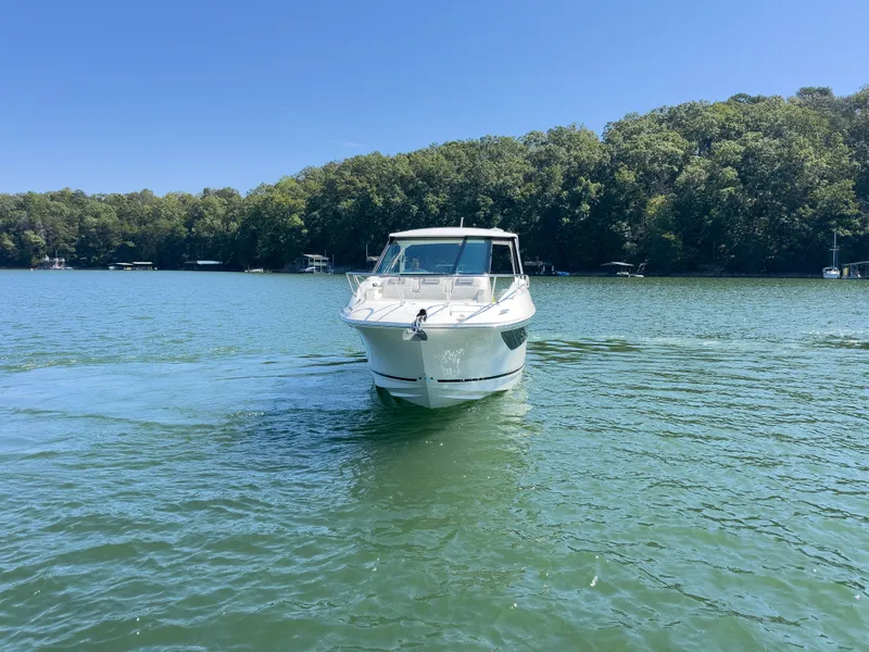 Slide: The Image of Sea Ray Sundancer 320 2026 - 2