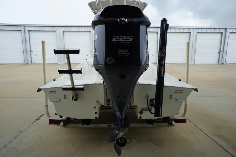 Slide: The Image of Rear view of 2015 Desperado 22 Outlaw boat with Yamaha 225 engine. - 5