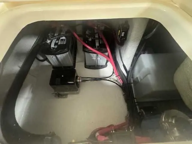 Slide: The Image of Grady-White 251 Coastal Explorer 2025 - 11