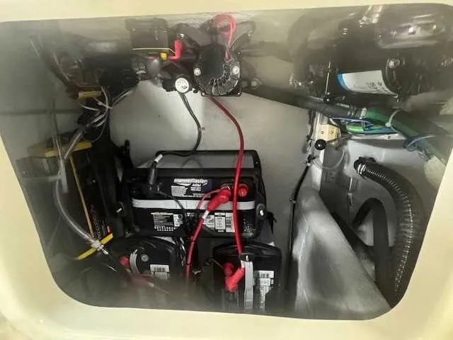 Slide: The Image of Grady-White 251 Coastal Explorer 2025 - 19