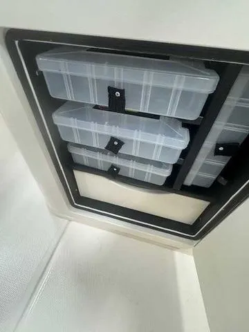 Slide: The Image of Grady-White 251 Coastal Explorer 2025 - 33