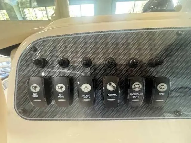 Slide: The Image of Grady-White 251 Coastal Explorer 2025 - 49