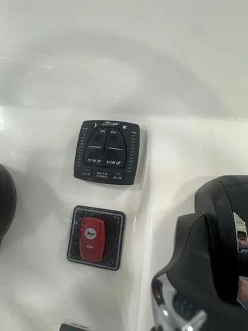 Slide: The Image of Grady-White 251 Coastal Explorer 2025 - 63